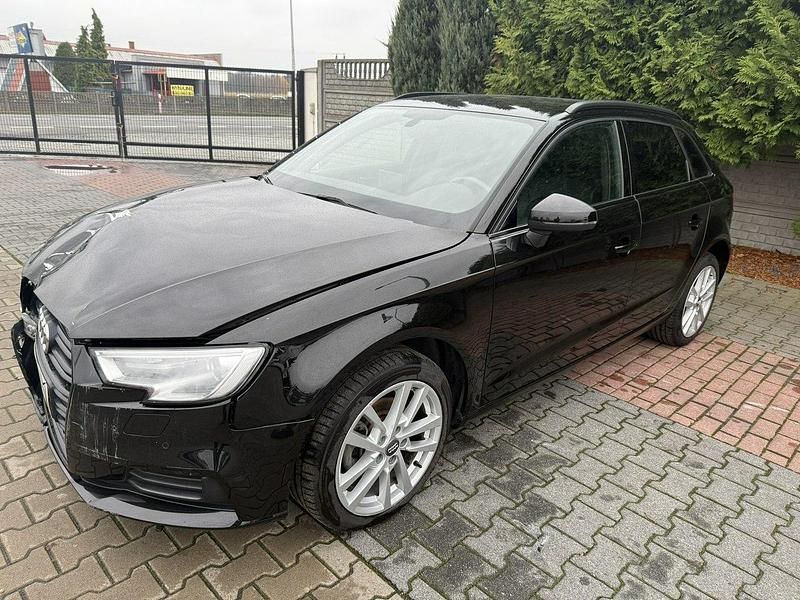 Używany Audi A3 Sportback 150 KM (110 kW) 2020 Czarny (metalik) Hatchback