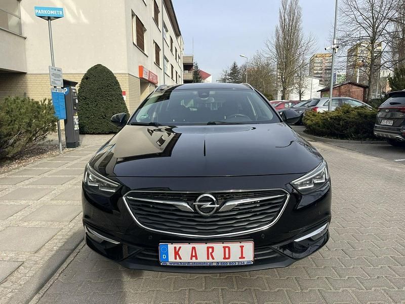 Używany Opel Insignia 170 KM (125 kW) 2018 Czarny (metalik) Kombi