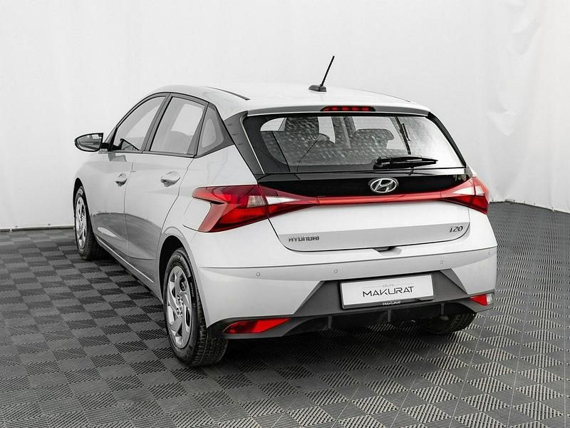 Używany Hyundai i20 84 KM (61 kW) 2022 Srebrny (metalik) Hatchback