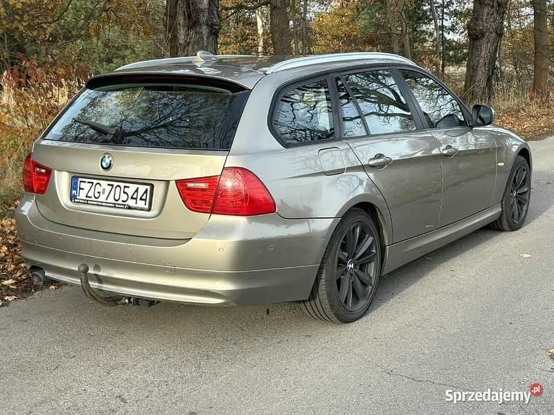 Używany BMW 320 2011 Złoty Kombi