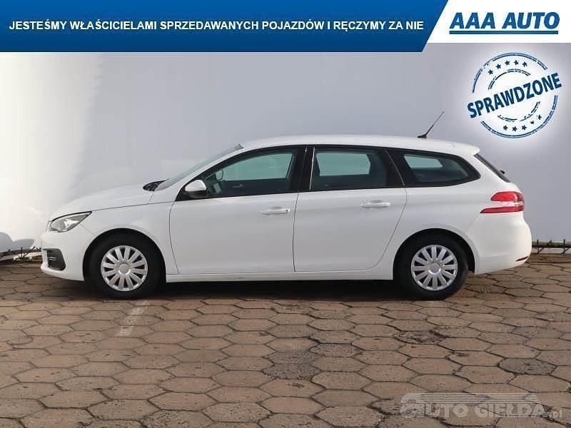 Używany Peugeot 308 2018 Biały