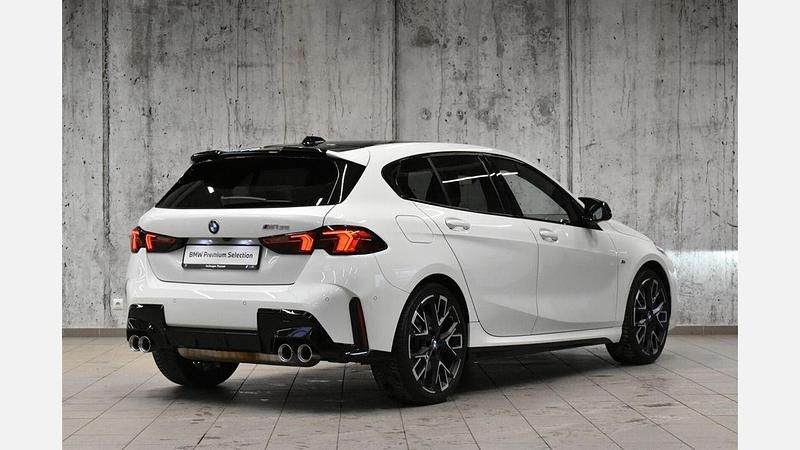 Używany BMW M135 Performance 300 KM (220 kW) 2025 Biel alpejska Hatchback