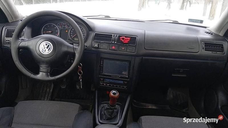 Używany VW Bora 1999 Srebrny Sedan/Limuzyna