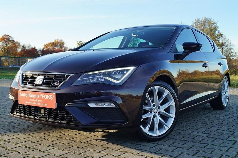 Fioletowy (metalik) Używany 2018 Seat Leon Hatchback | 49 900 zł (Uczciwa cena) - Obraz 1/4
