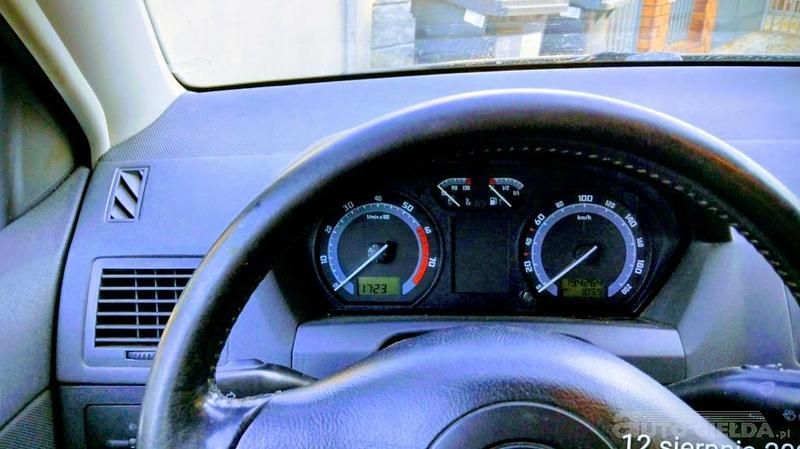 Czarny Używany 2005 Skoda Fabia Hatchback | 5800 zł (Uczciwa cena) - Obraz 1/4