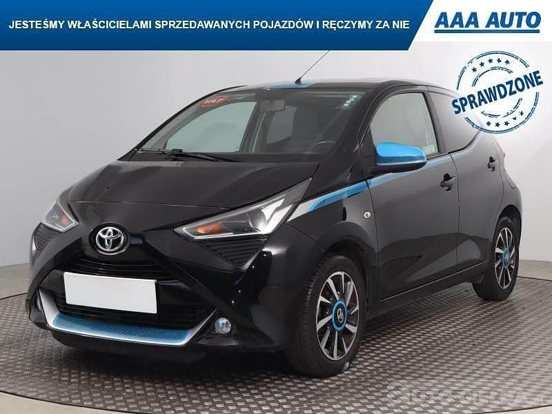 Używany Toyota Aygo 2018 Czarny Hatchback