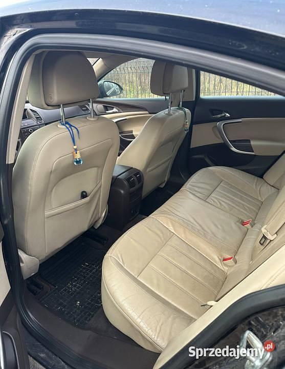 Używany Opel Insignia 2009 Czarny Sedan/Limuzyna