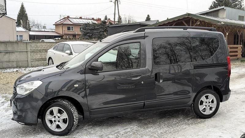 Używany Dacia Dokker 102 KM (75 kW) 2018 Grafitowy Minivan