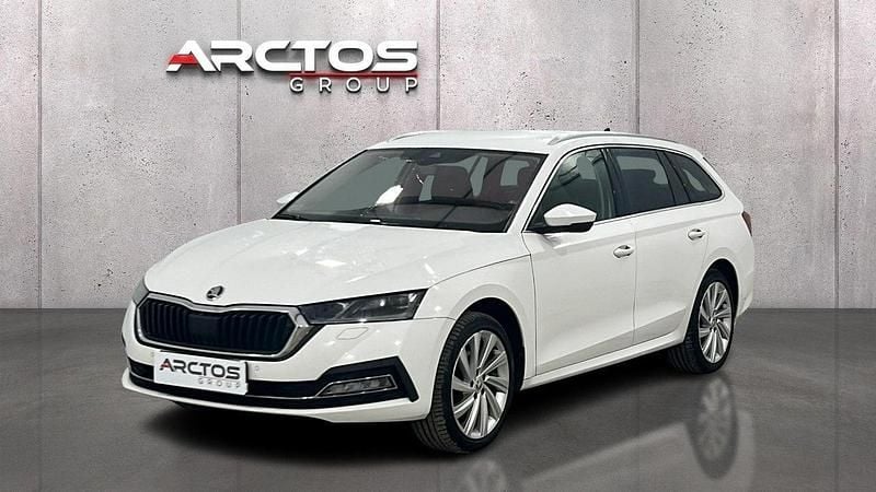 Biały Używany 2021 Skoda Octavia Kombi | 89 900 zł (Uczciwa cena) - Obraz 1/4