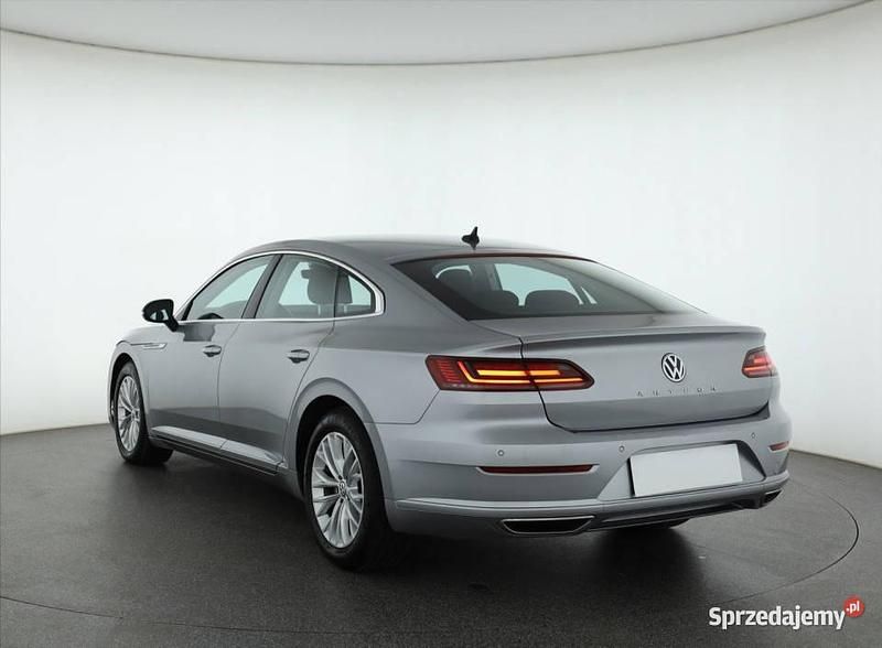 Używany VW Arteon 190 KM (139 kW) 2020 Srebrny Sedan/Limuzyna
