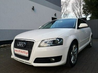 Biały Używany 2009 Audi A3 Hatchback | 34 900 zł (Drogi) - Obraz 1/4