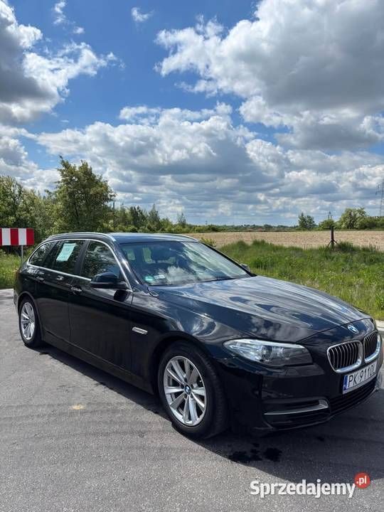 Czarny Używany 2016 BMW 520 Kombi | 59 000 zł (Super Cena) - Obraz 1/4