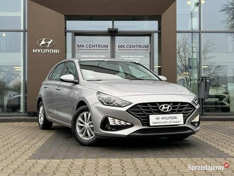 Srebrny Używany 2022 Hyundai i30 Classic Hatchback | 59 900 zł (Uczciwa cena) - Obraz 1/4