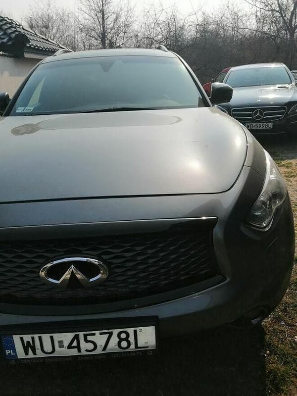 Szary Używany 2018 Infiniti QX70 S Design Kombi | 68 345 zł - Obraz 1/4