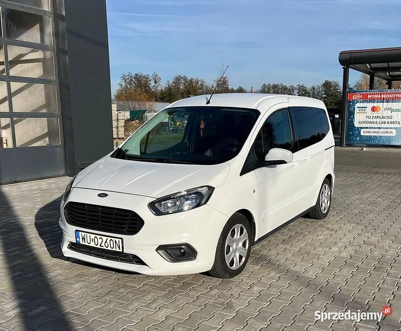 Używany Ford Tourneo Courier 2021 Minivan