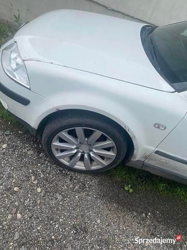 Używany 2002 VW Passat | 3000 zł (Dobra cena) - Obraz 1/4