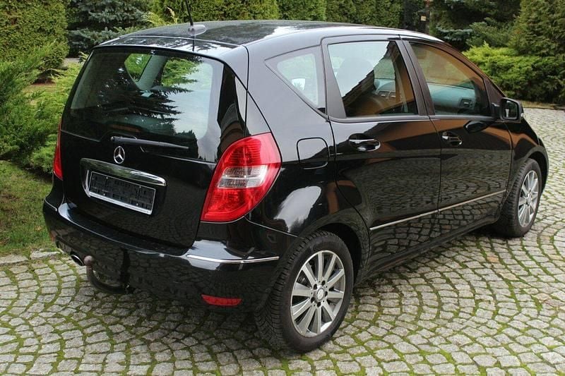 Używany Mercedes A170 116 KM (85 kW) 2010 Czarny Hatchback