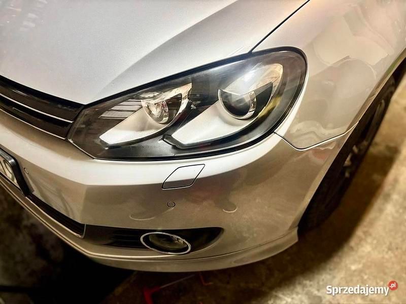 Srebrny Używany 2010 VW Golf VI Comfortline Hatchback | 21 999 zł (Dość drogi) - Obraz 1/4