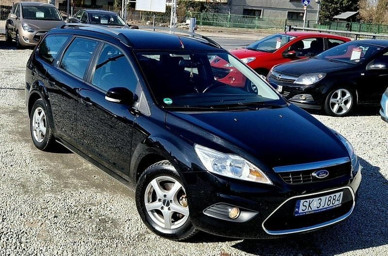 Używany Ford Focus 125 KM (91 kW) 2008 Czarny (metalik) Kombi