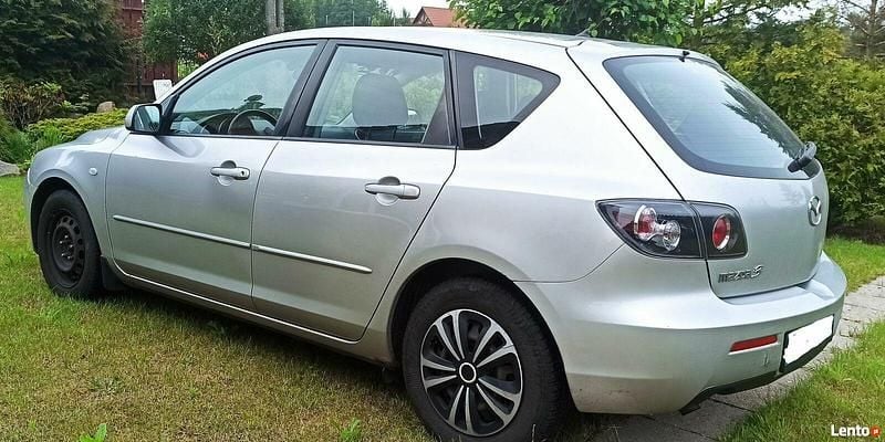 Używany Mazda 3 109 KM (80 kW) 2007 Srebrny Hatchback