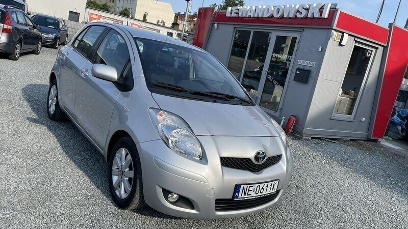 Inny kolor Używany 2010 Toyota Yaris Hatchback | 17 900 zł (Uczciwa cena) - Obraz 1/4