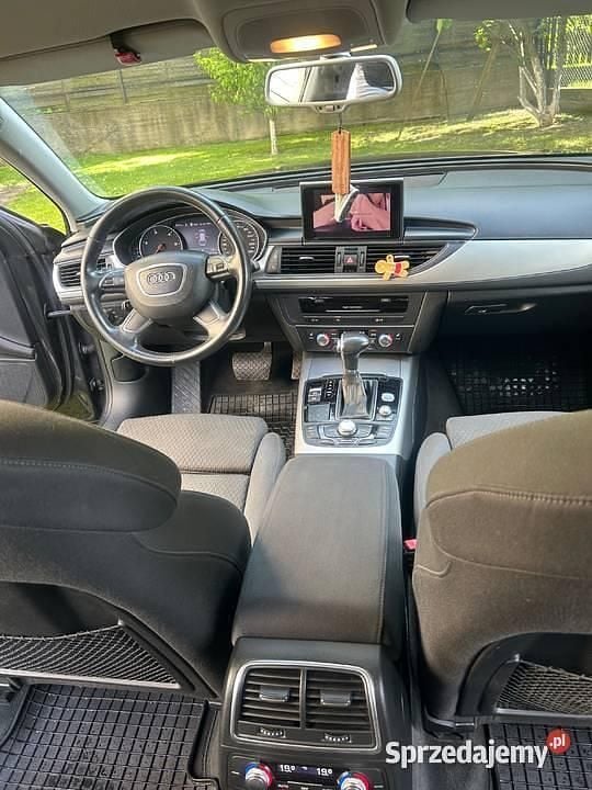 Czarny Używany 2011 Audi A6 Comfort Kombi | 44 999 zł (Dość drogi) - Obraz 1/4