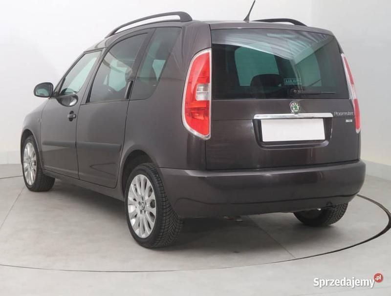 Używany Skoda Roomster 2010 Brązowy Minivan