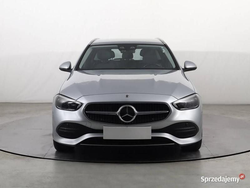Używany Mercedes C220 2021 Srebrny Kombi
