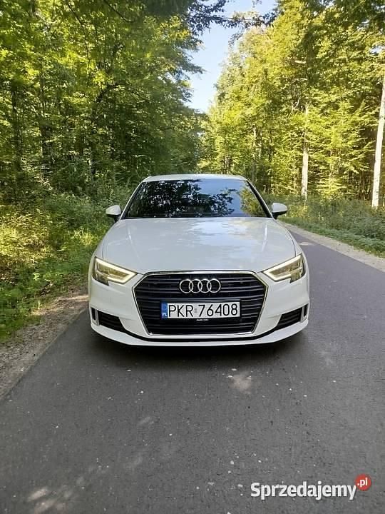 Używany 2018 Audi A3 Ambiente Sedan/Limuzyna | 64 000 zł (Uczciwa cena) - Obraz 1/4