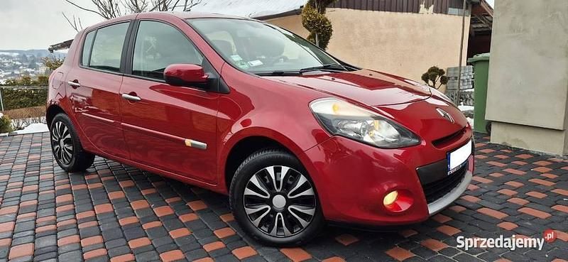 Używany Renault Clio II 2011 Bordowy Hatchback