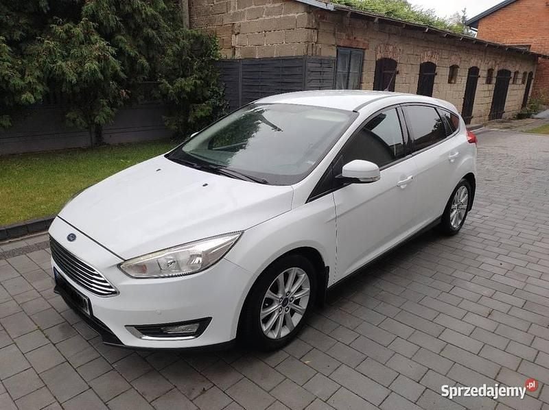 Biały Używany 2017 Ford Focus Hatchback | 24 500 zł (Dobra cena) - Obraz 1/4