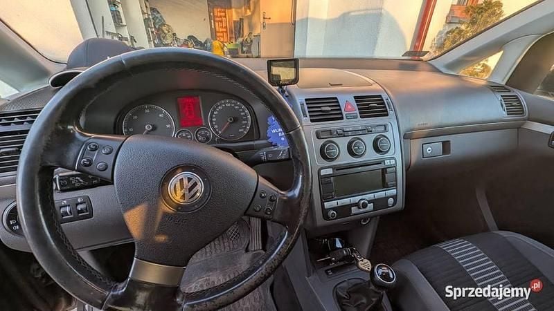 Używany 2008 VW Touran Minivan | 10 000 zł (Dobra cena) - Obraz 1/3