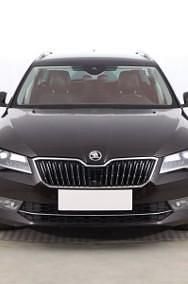 Używany Skoda Superb 160 KM (117 kW) 2016 Brązowy Kombi