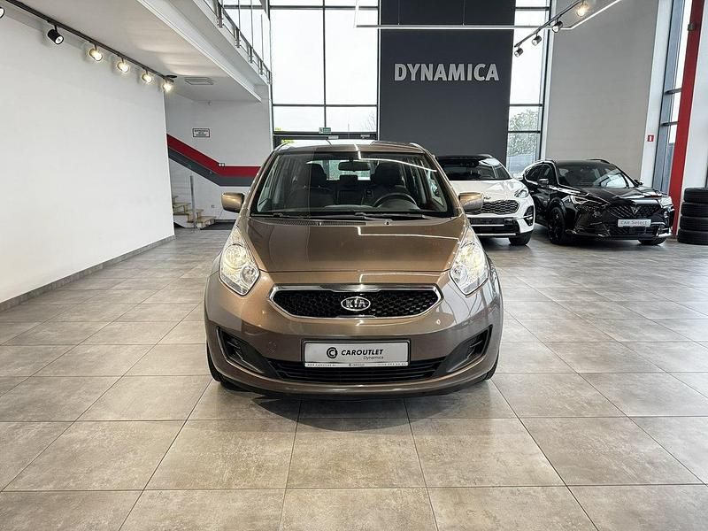 Beżowy Używany 2012 Kia Venga 2 Hatchback | 23 900 zł (Super Cena) - Obraz 1/2