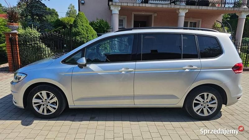 Srebrny Używany 2009 VW Touran Business Minivan | 69 000 zł - Obraz 1/4