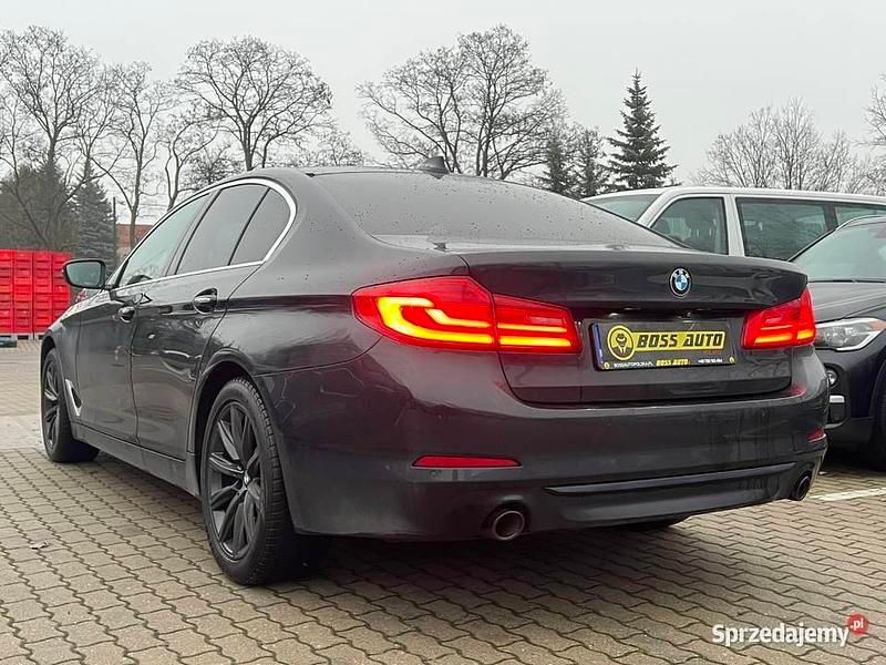 Używany BMW 520 2017 Czarny Sedan/Limuzyna
