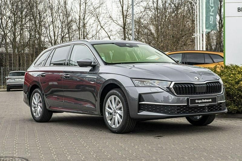Nowe Skoda Octavia Selection 2025 Szary Kombi