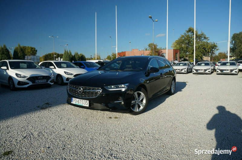 Granatowy Używany 2021 Opel Insignia Elegance Kombi | 58 400 zł (Super Cena) - Obraz 1/4
