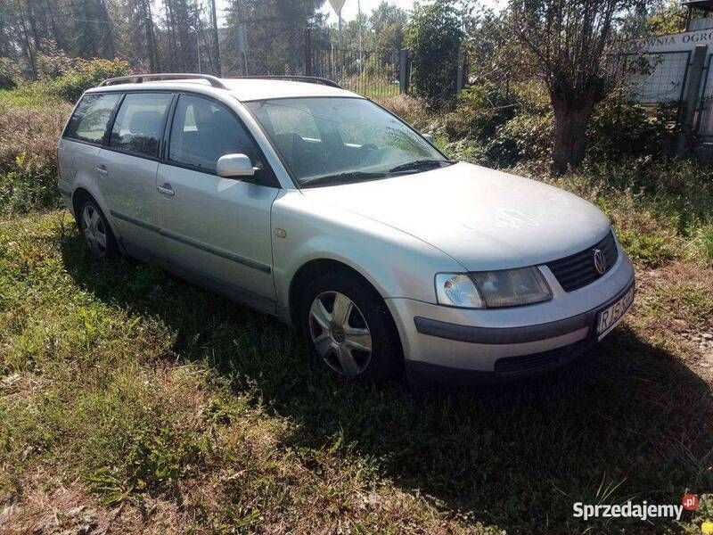 Srebrny Używany 1997 VW Passat Kombi | 2500 zł (Uczciwa cena) - Obraz 1/2