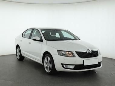 Biały Używany 2013 Skoda Octavia Hatchback | 22 499 zł (Uczciwa cena) - Obraz 1/4