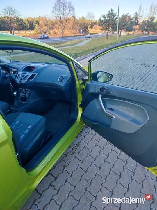Używany Ford Fiesta 2009 Zielony Hatchback