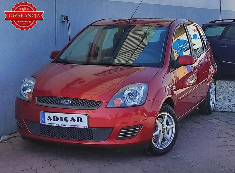 Czerwony (metalik) Używany 2008 Ford Fiesta Hatchback | 11 200 zł (Dość drogi) - Obraz 1/4