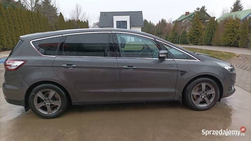 Używany Ford S-MAX S 2015 Grafitowy Minivan