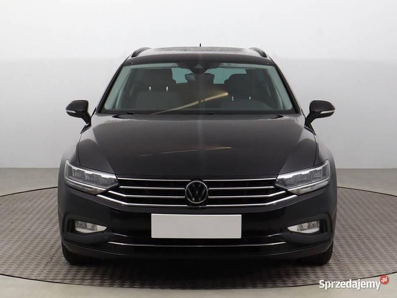 Używany VW Passat 190 KM (139 kW) 2022 Czarny Kombi