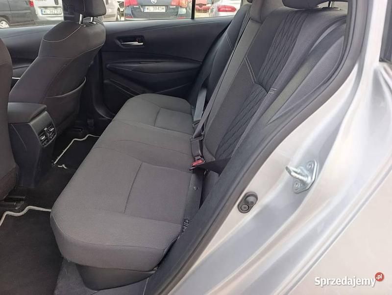 Używany Toyota Corolla Comfort 122 KM (89 kW) 2021 Sedan/Limuzyna