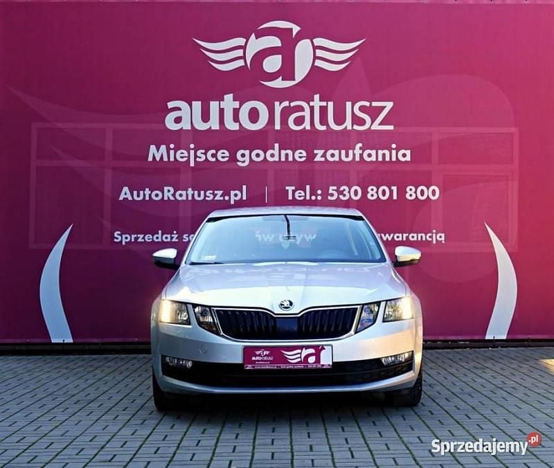 Srebrny Używany 2019 Skoda Octavia Hatchback | 39 500 zł (Dobra cena) - Obraz 1/4