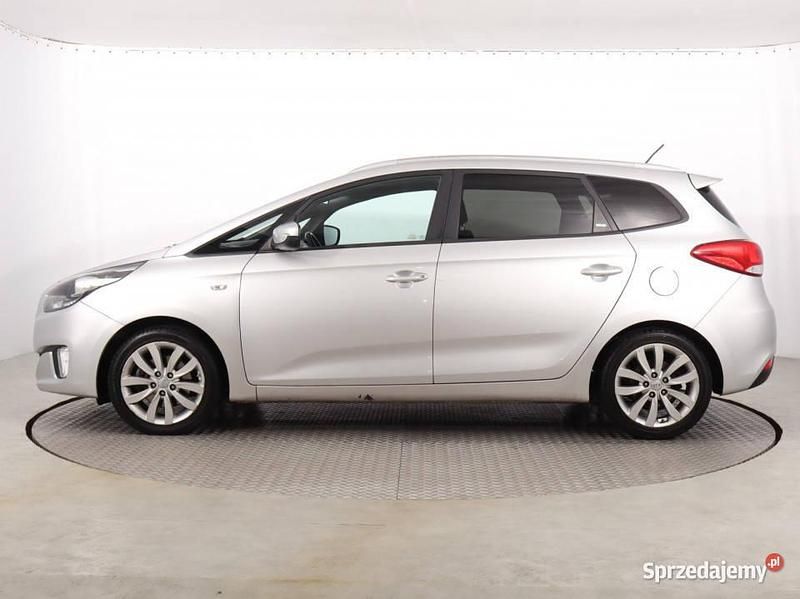 Używany Kia Carens 2017 Srebrny Minivan