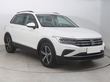 Biały Używany 2024 VW Tiguan SUV | 119 999 zł (Uczciwa cena) - Obraz 1/4