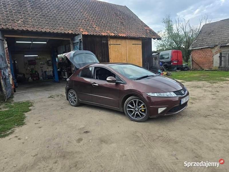 Używany Honda Civic 2011 Brązowy Sedan/Limuzyna