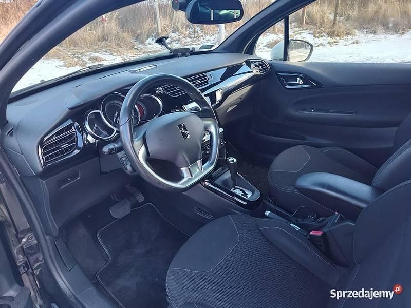 Używany Citroën DS3 2011 Czarny Hatchback